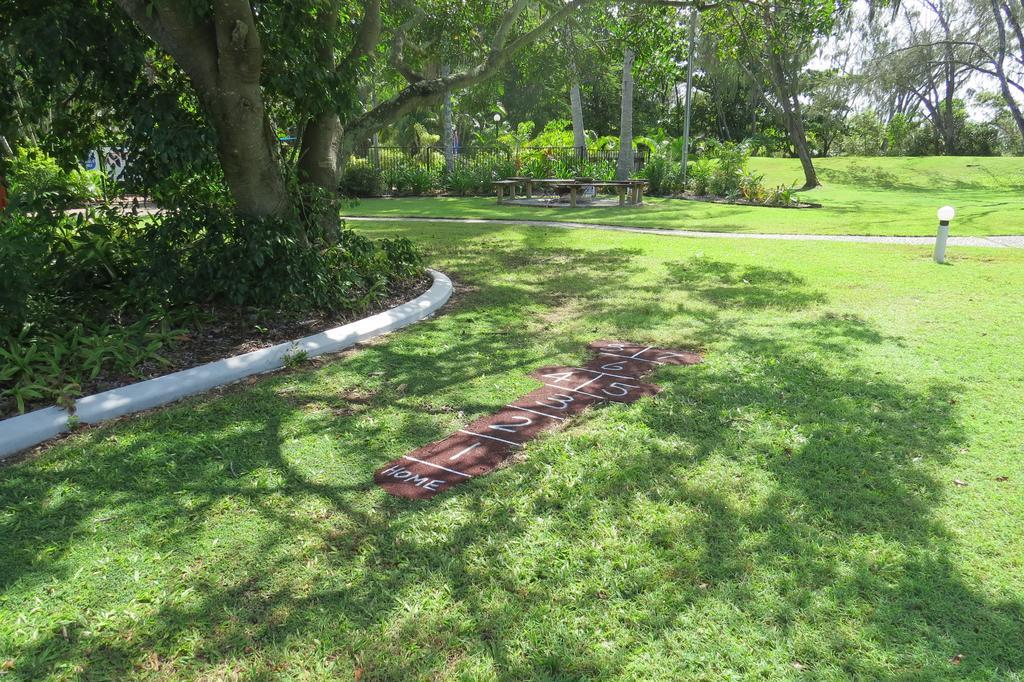 The Shores Holiday Apartments Mackay Eksteriør bilde
